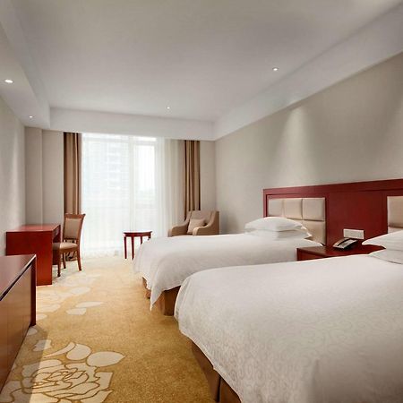 Ramada Shanghai Minhang Bagian luar foto