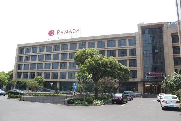 Ramada Shanghai Minhang Bagian luar foto