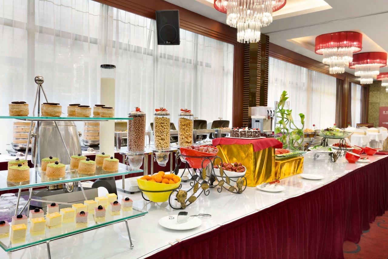 Ramada Shanghai Minhang Bagian luar foto