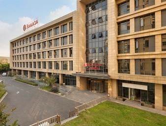 Ramada Shanghai Minhang Bagian luar foto